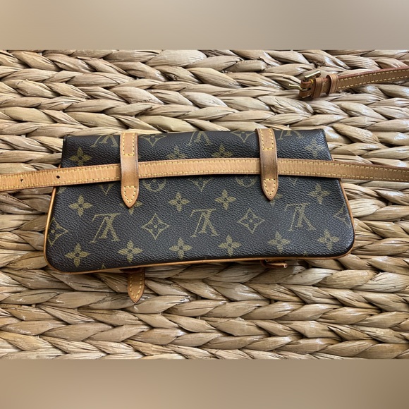 Louis Vuitton Marelle Waist Bag Monogram Canvas - Picture 4 of 6